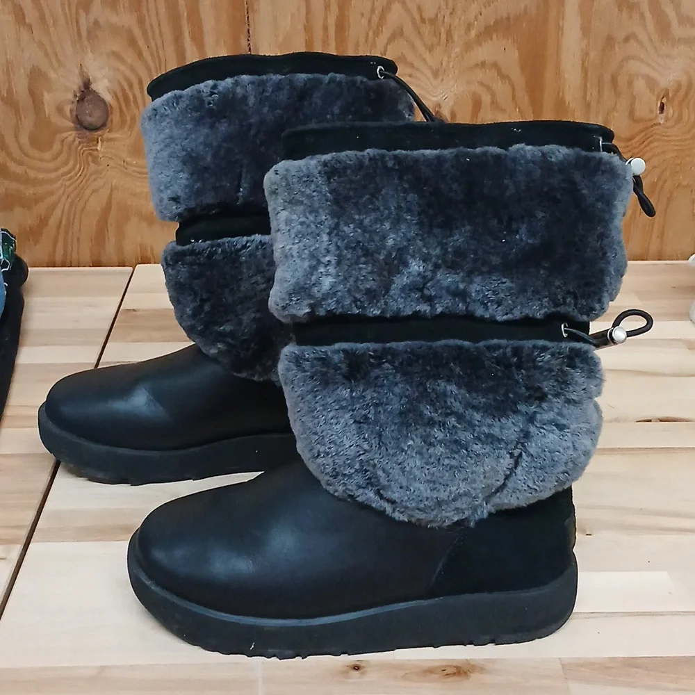 Ugg Reykir Waterproof Furry Black Boots Size 6